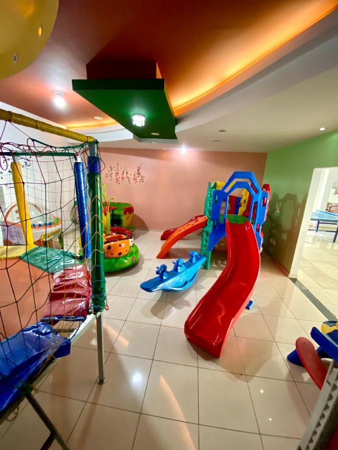 Constantino Hotel E Eventos Жуиз де Фора Екстериор снимка An indoor playground in a shopping mall