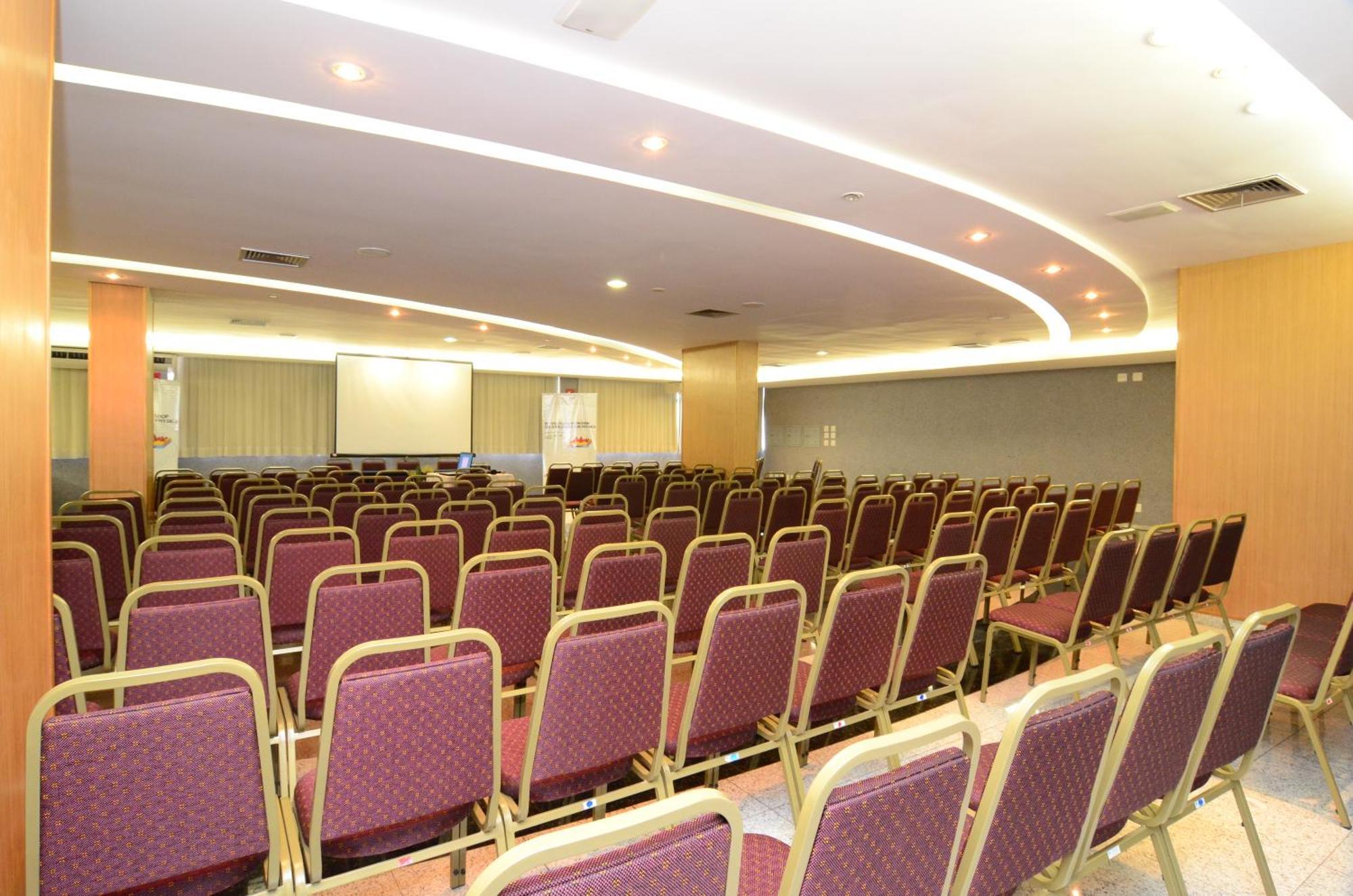 Constantino Hotel E Eventos Жуиз де Фора Екстериор снимка The main auditorium
